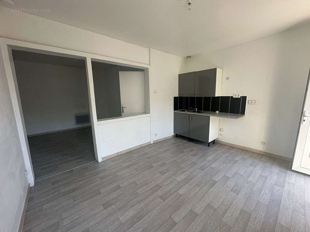 Immeuble Muille Villette 29 pièce(s) 450m² - photo 14