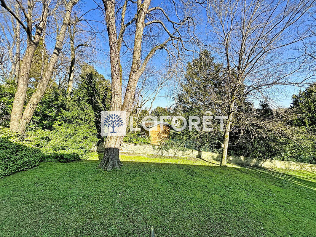 Appartement à L'ETANG-LA-VILLE