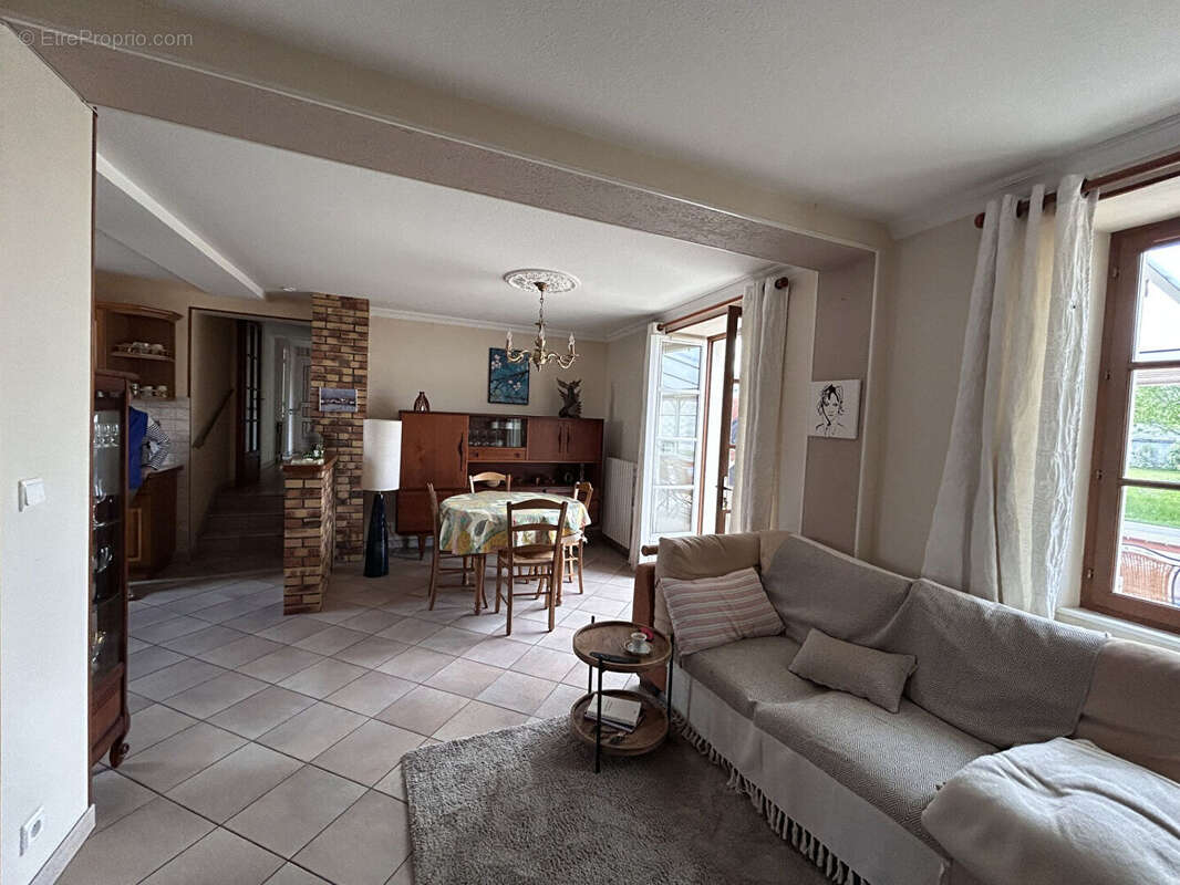 Maison à CHICHERY
