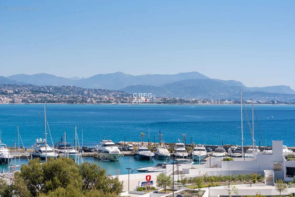 Appartement à VILLENEUVE-LOUBET