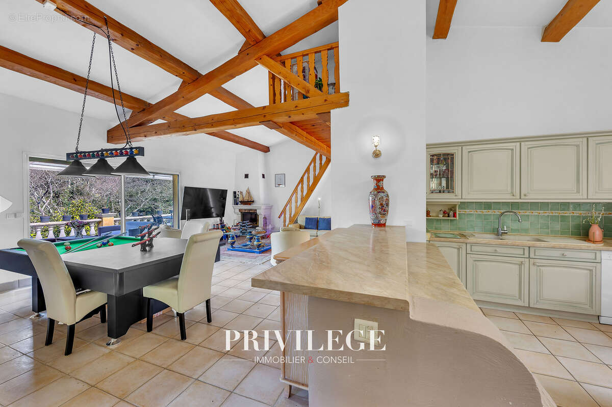 Maison à LES ADRETS-DE-L'ESTEREL