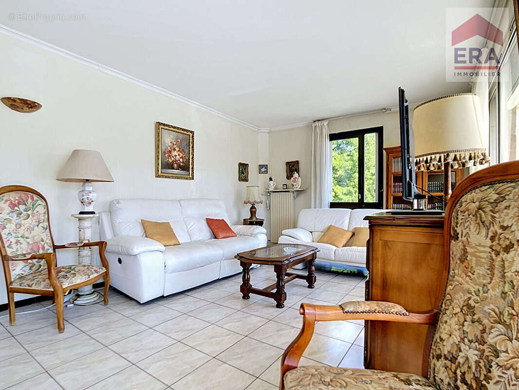 Appartement à MARSEILLE-9E