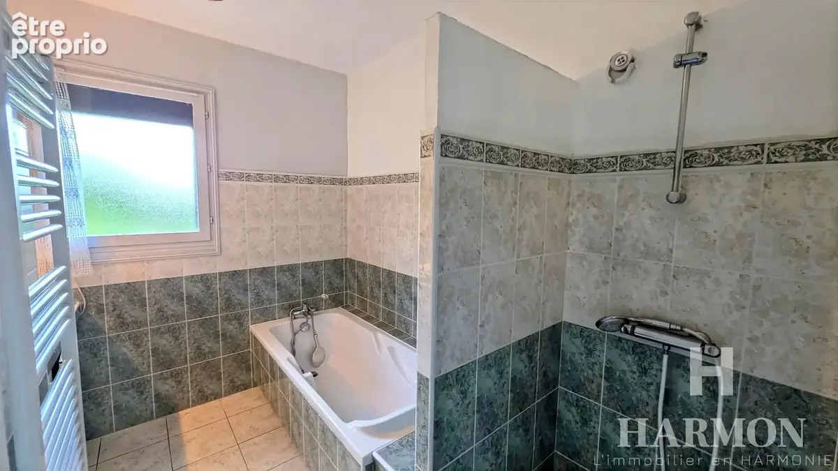 Maison de plain-pied avec 4 chambres, en impasse, à Saint-Pierre-du-Mont - photo 5
