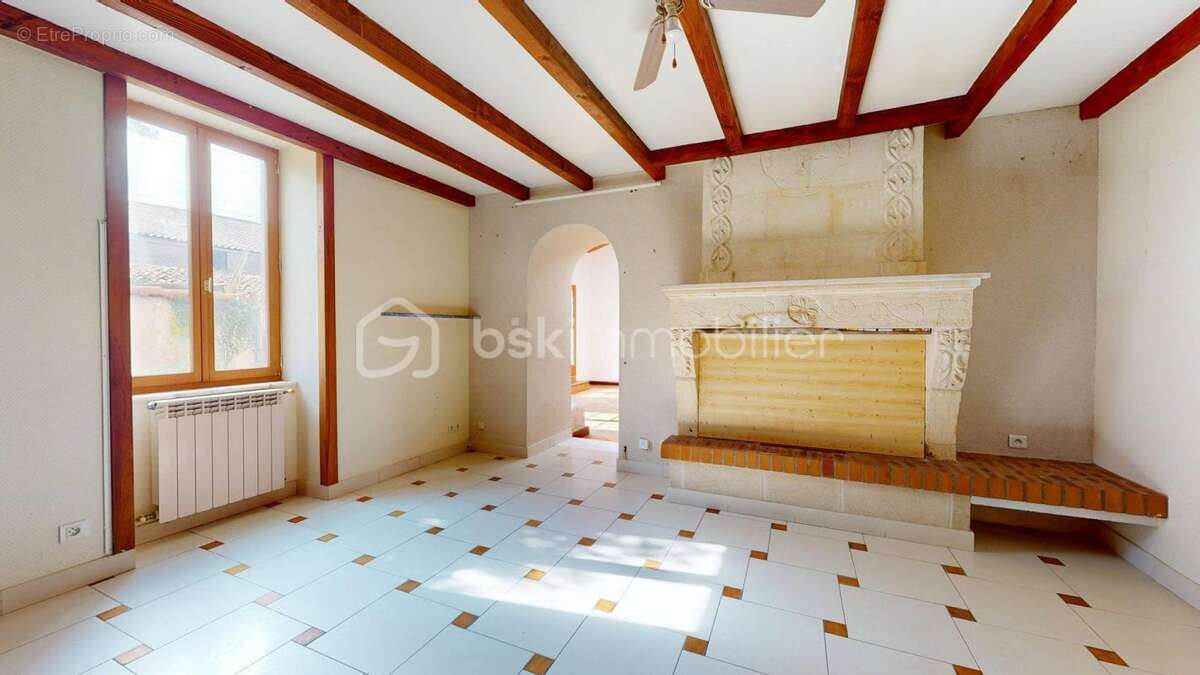 Maison à Fort Potentiel avec Dépendances – Cœur de Village - photo 4