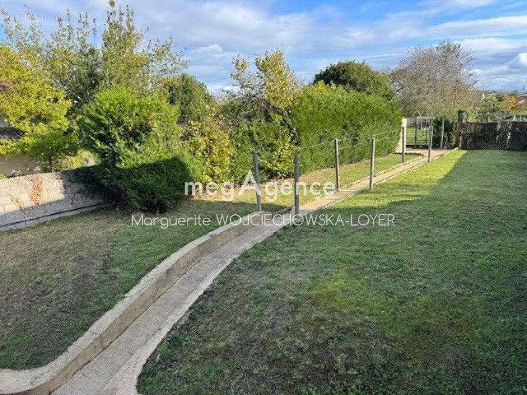 Maison 3 chambres, grand garage, terrain 1400 m2 - photo 3