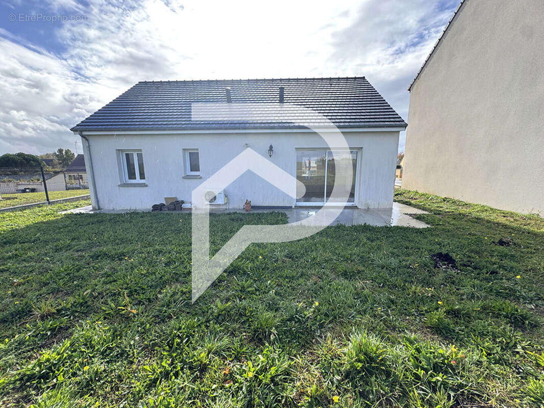 Maison à BAILLEAU-L&#039;EVEQUE