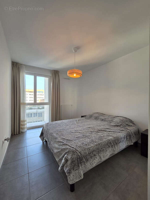 Appartement à MARSEILLE-2E