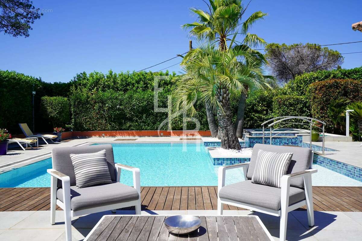 Maison à MOUGINS