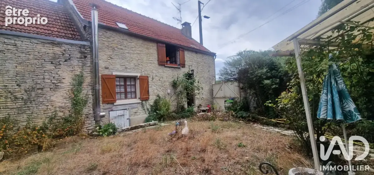 Photo 1 - Maison à CRUZY-LE-CHATEL