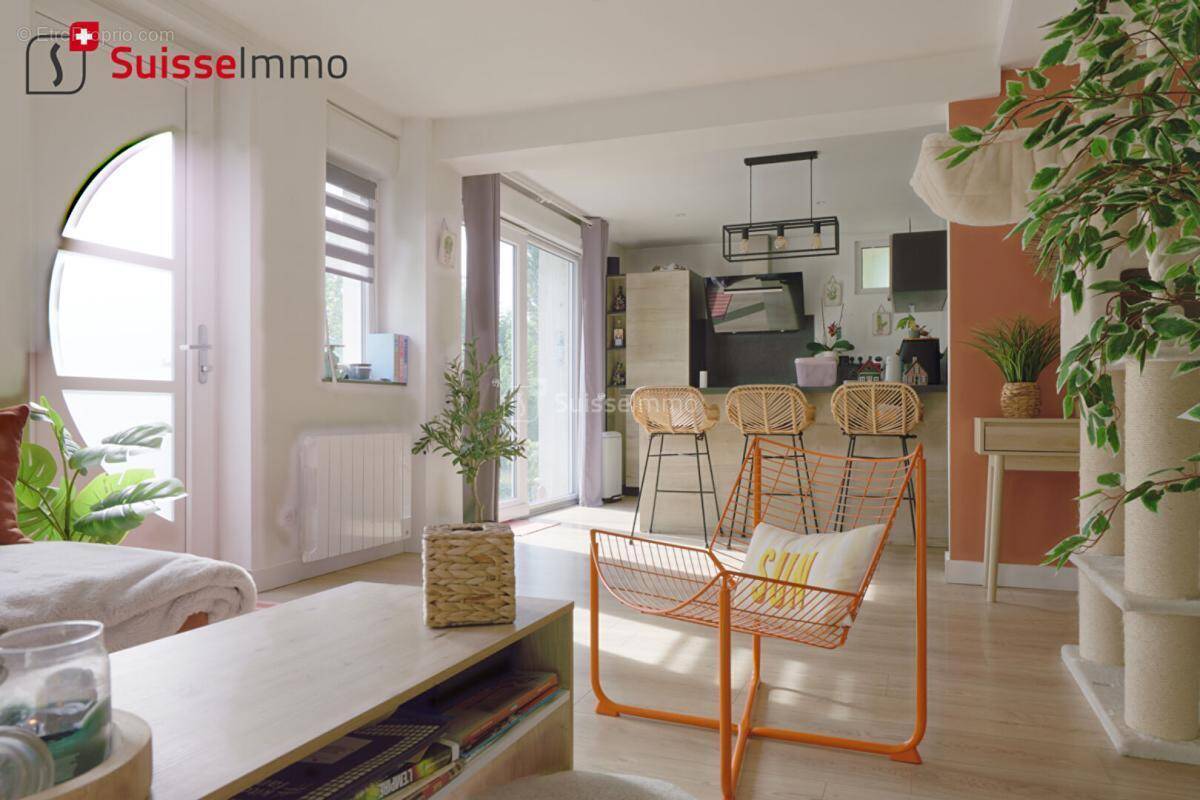 Appartement à COLOMBIER-FONTAINE