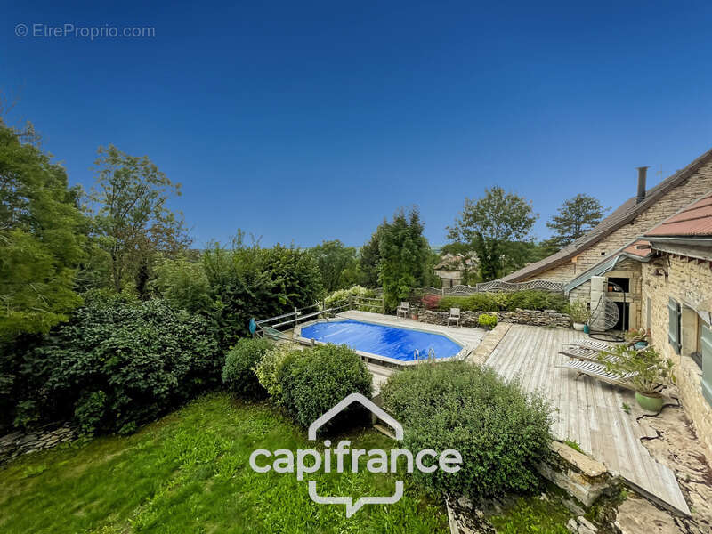 Maison à MONT-SAINT-JEAN