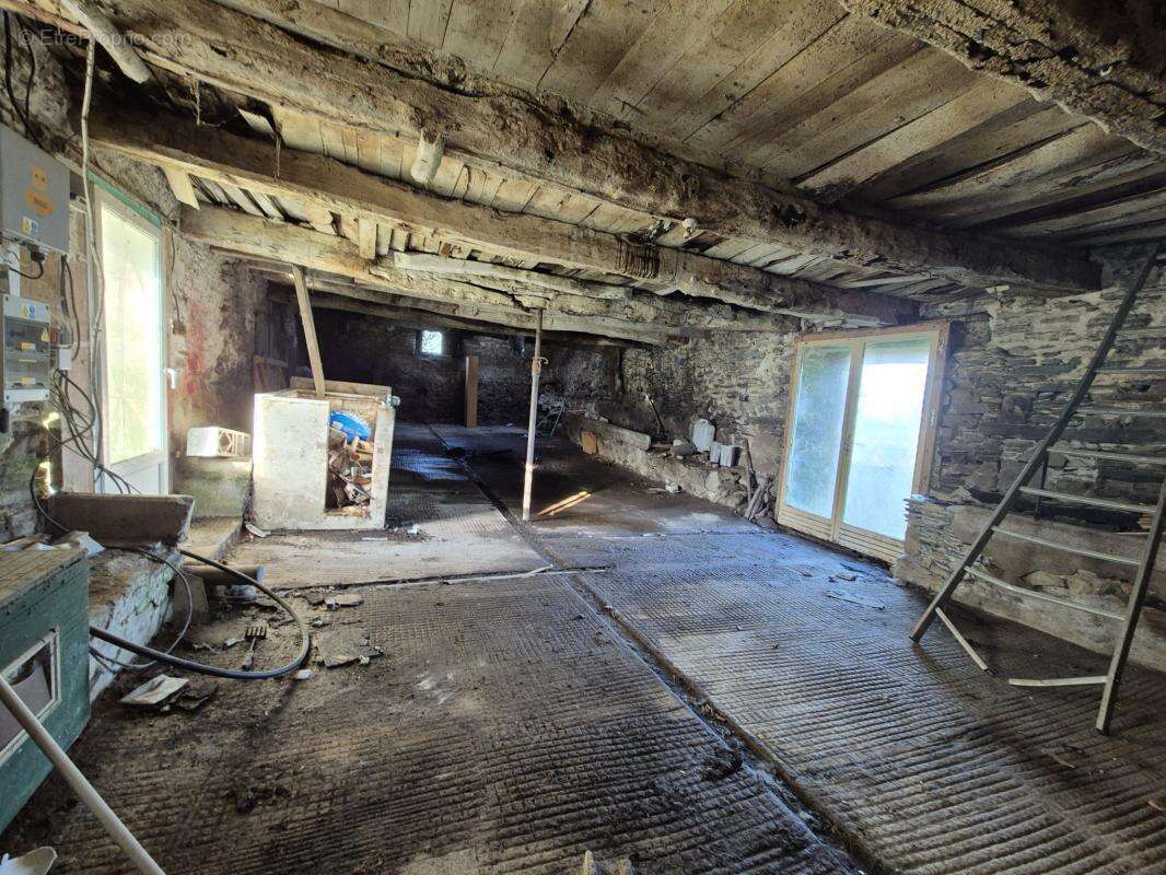 Maison à PLUSSULIEN