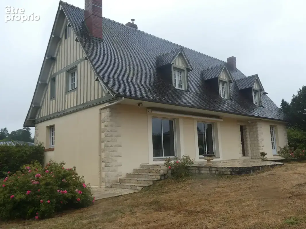 Photo Maison à Pont-L'eveque au prix de 525 000€