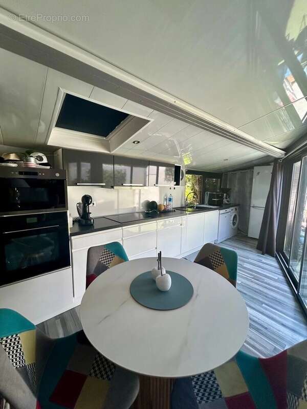 Maison entièrement rénovée très proche de la mer à pieds avec extérieur - photo 3
