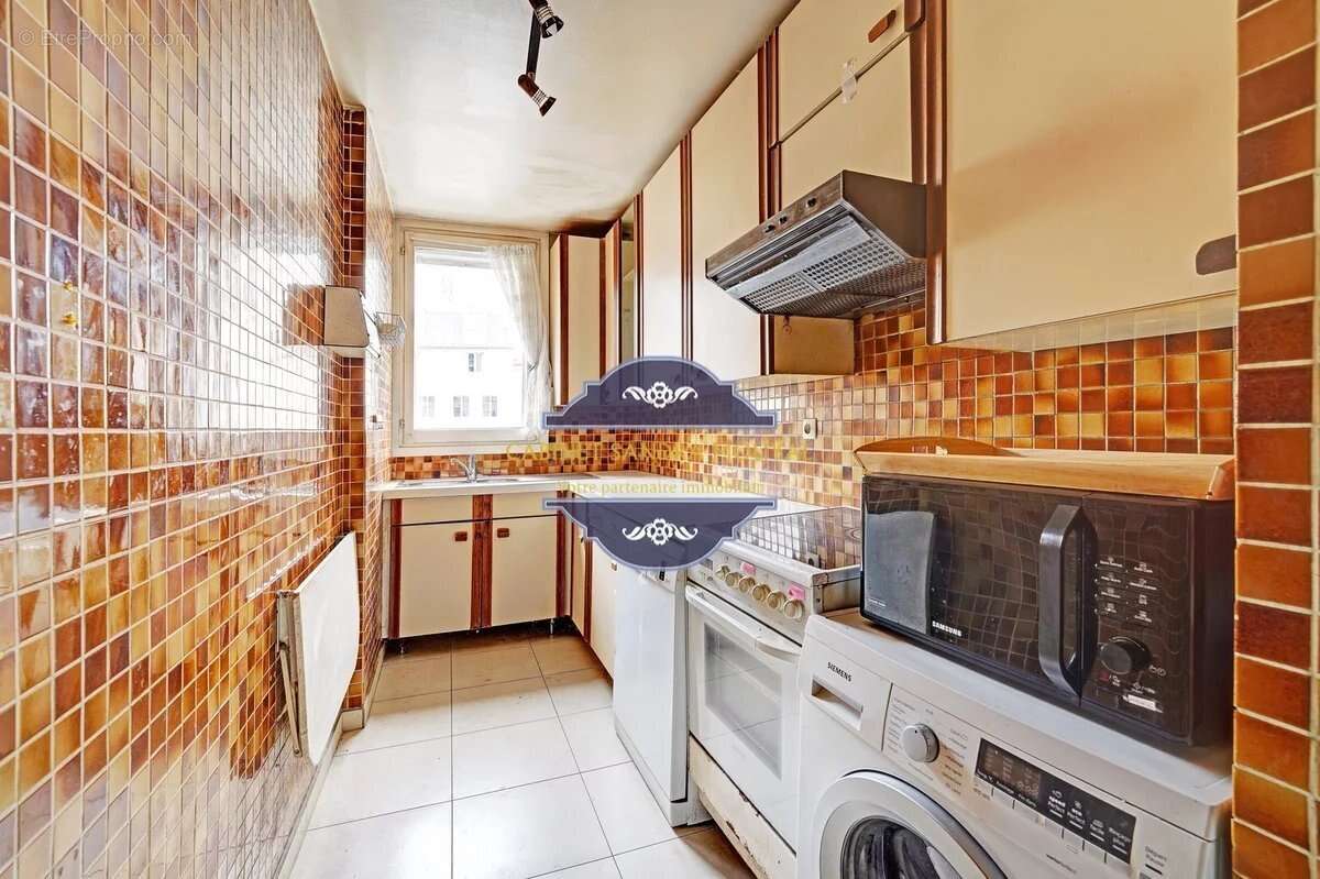 Appartement à PARIS-3E