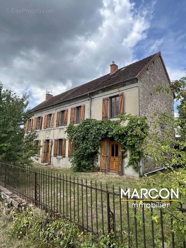 Maison à AUBUSSON