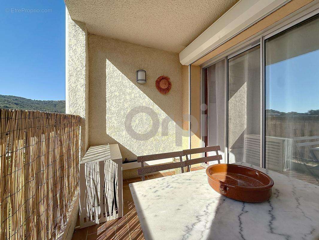 Appartement à ROQUEBRUNE-SUR-ARGENS