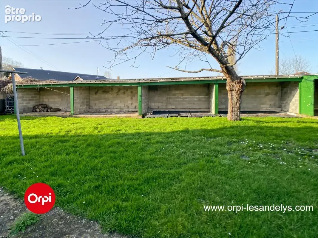 Maison traditionnelle 3 chambres avec jardin et dépendances - photo 18