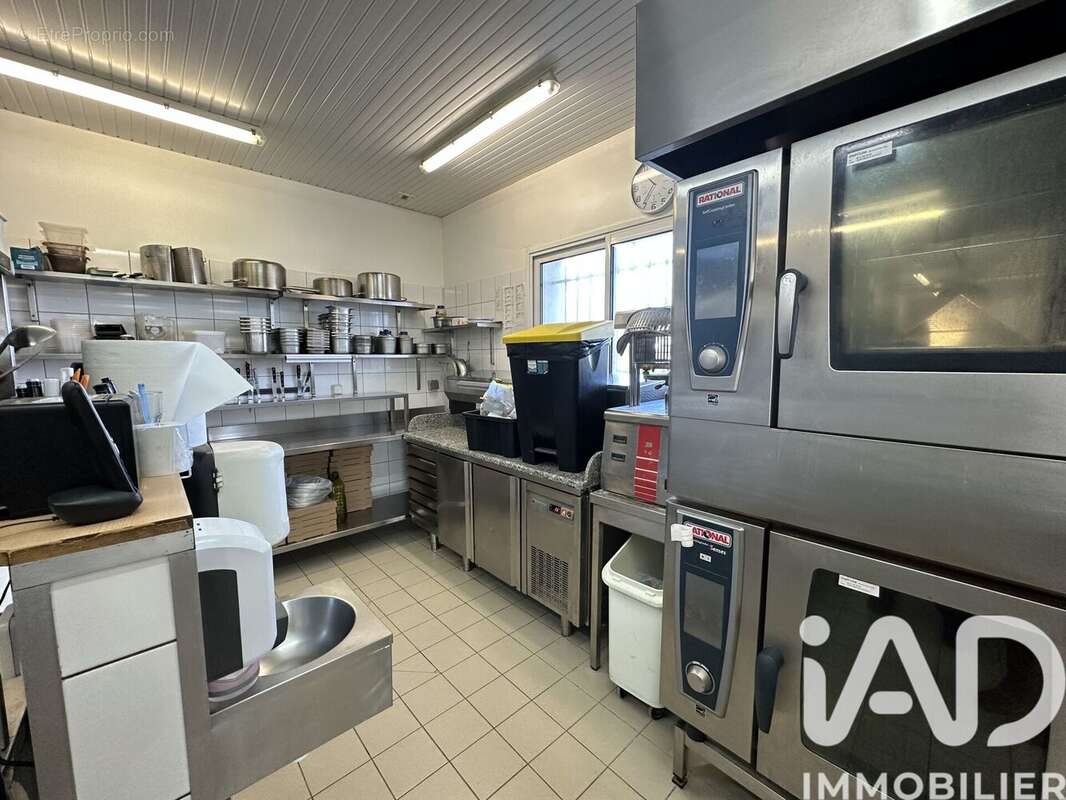 Commerce 300 m² à Moutiers-Les-Mauxfaits  - photo 4