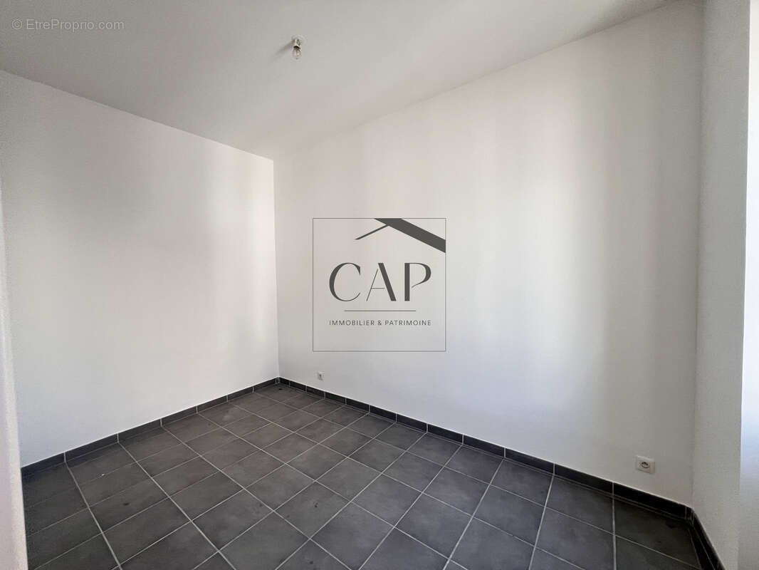 Appartement à MARSEILLE-3E
