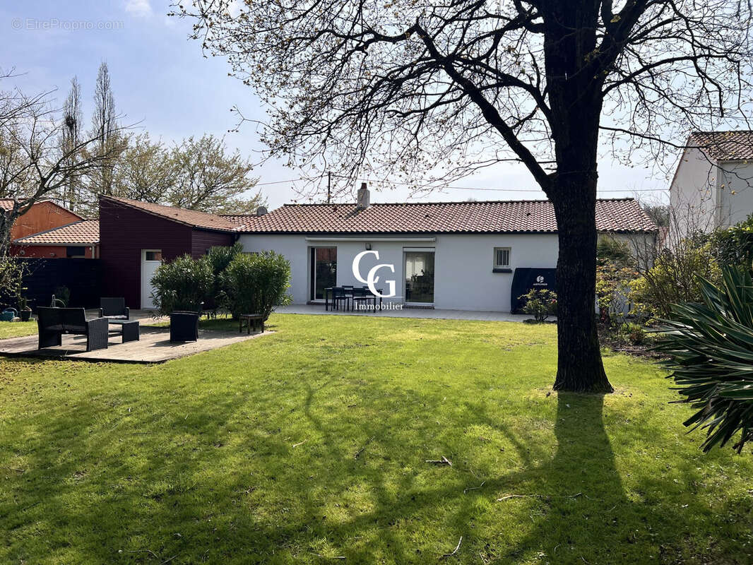 Maison à BOUGUENAIS