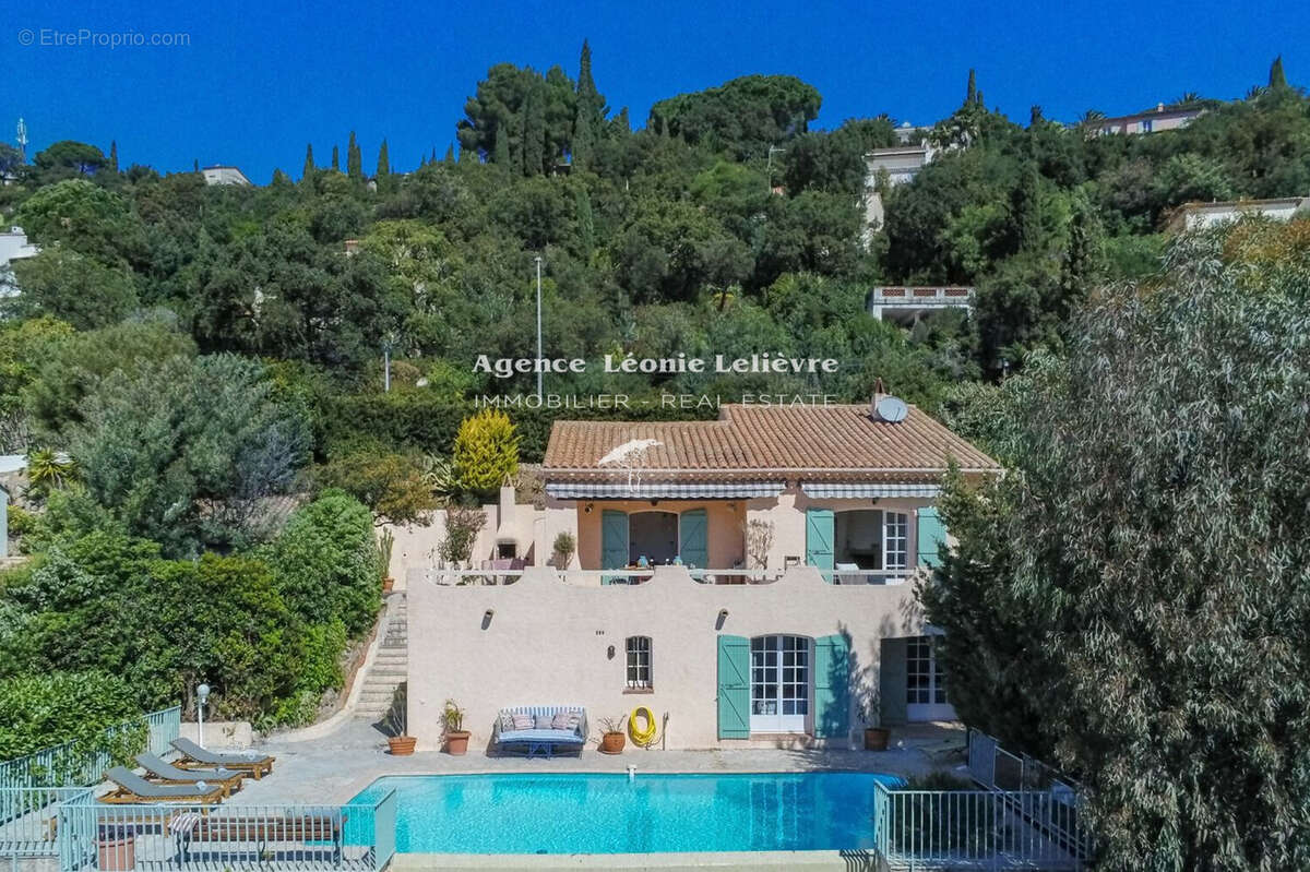 Maison à LES ISSAMBRES