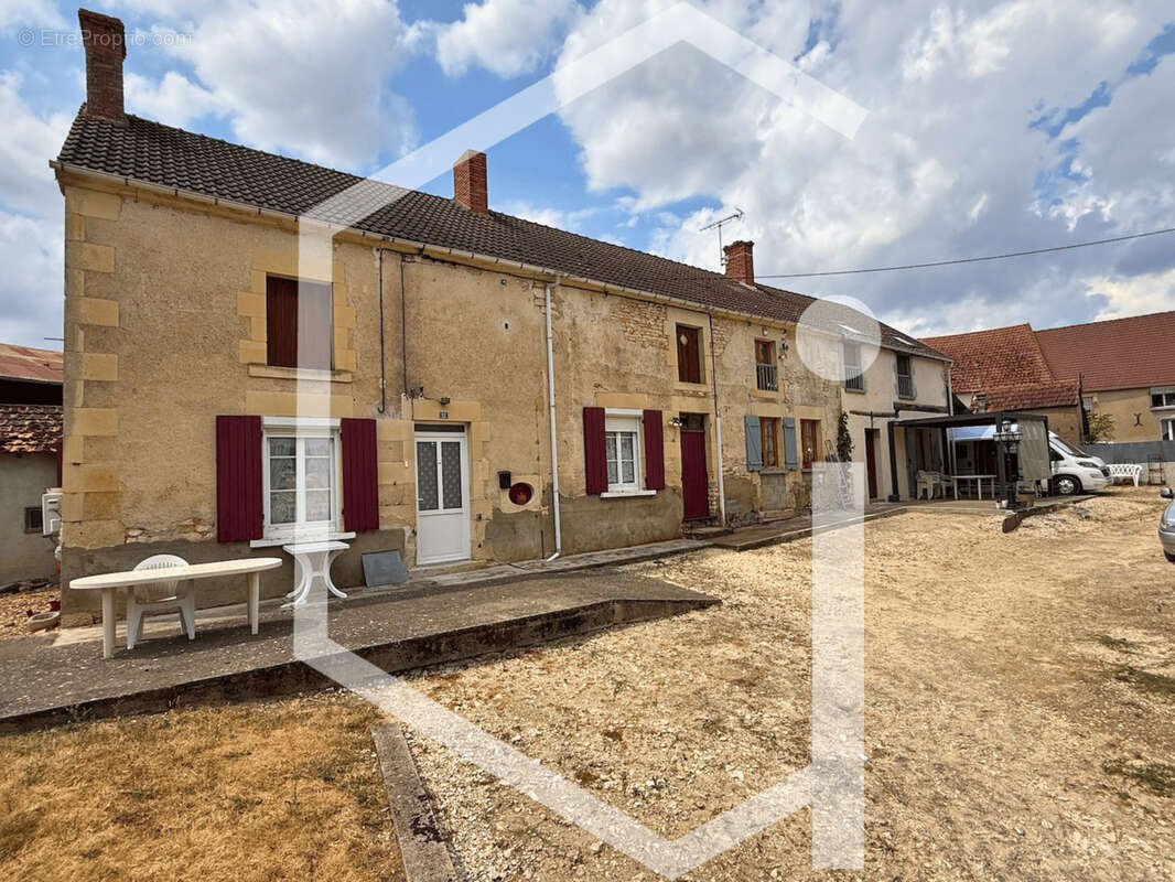 Ensemble immobilier composé de 2 maisons granges et jardin - photo 18