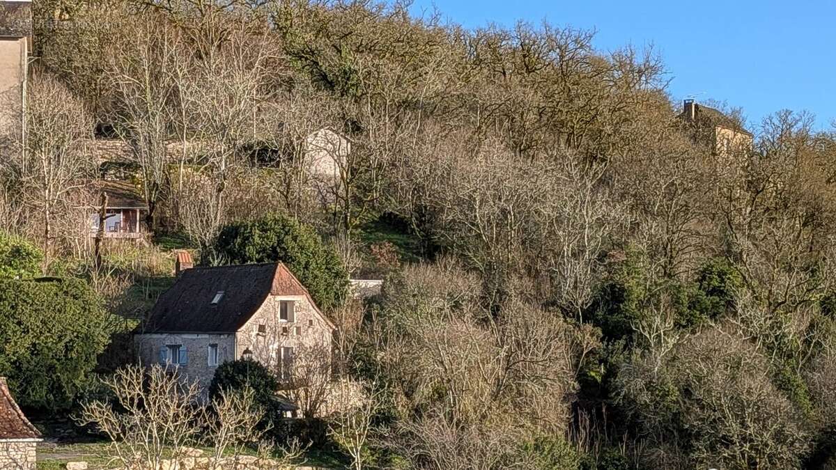 Maison à MONTVALENT
