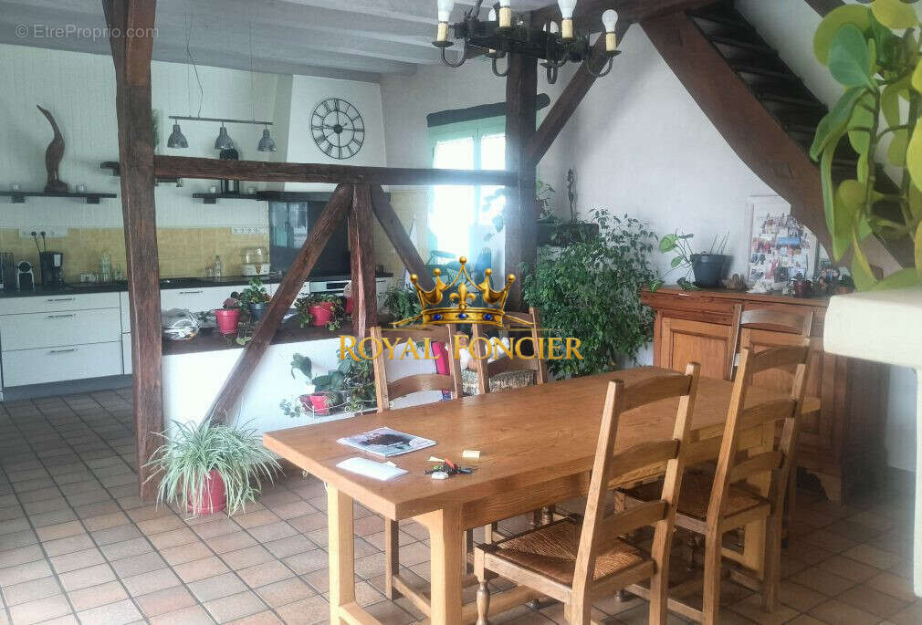 Maison 158 m² à Vaux-Sur-Vienne  - photo 8