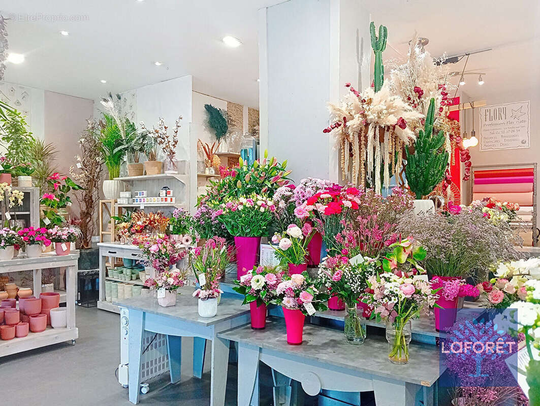 fonds de commerce  fleuriste LA ROCHE SUR YON - photo 12
