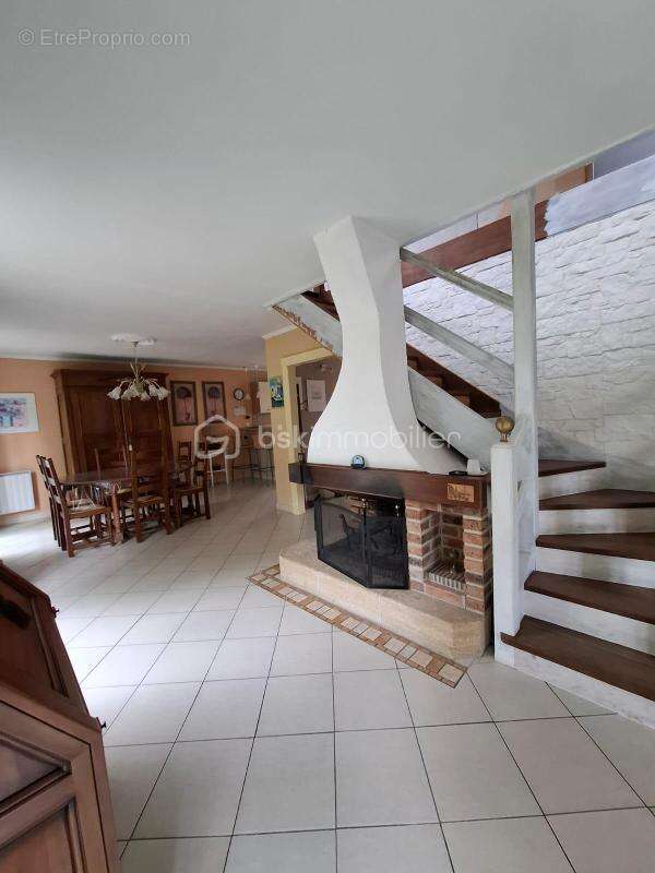Maison à LE FRESNE-CAMILLY
