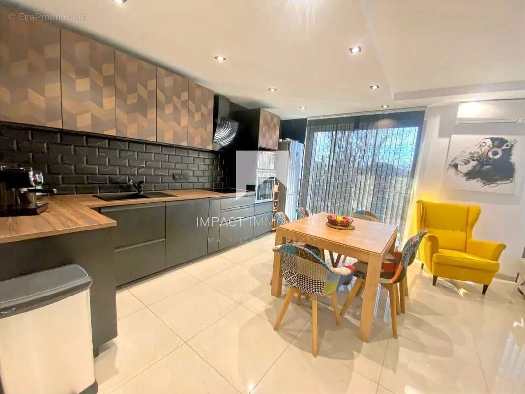 Appartement à HYERES