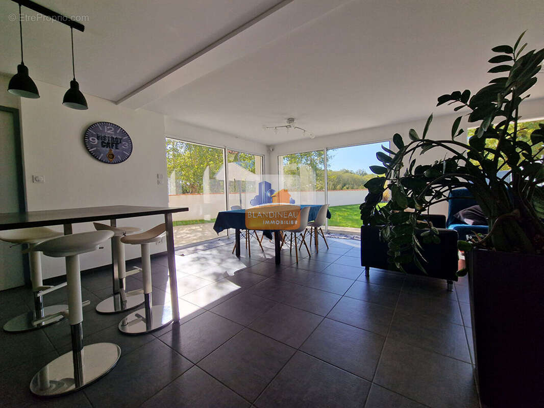 Maison à BOUGUENAIS