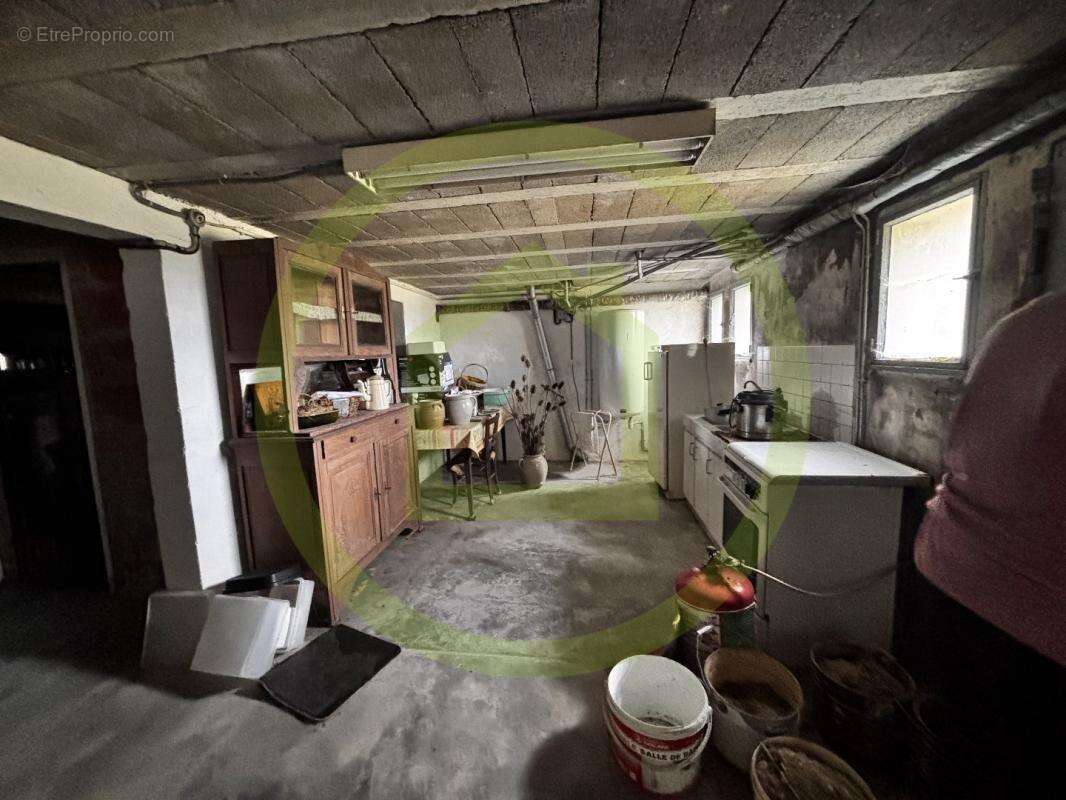 Maison à SAINT-MEDARD-LA-ROCHETTE