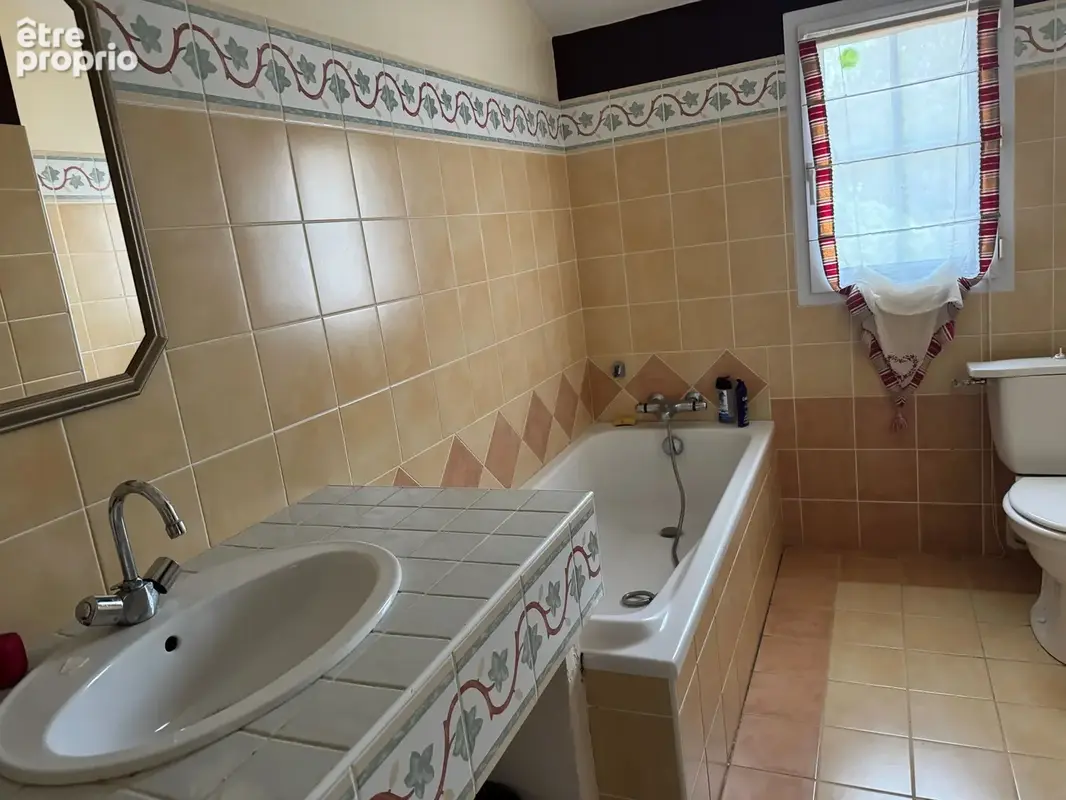 Maison 7 pièces 152 m² à vendre à Fontenay-Le-Comte (85200) - photo 7