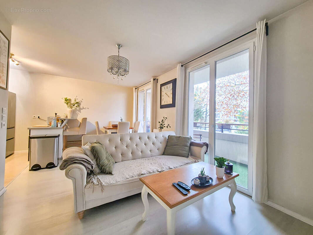 Appartement à DAMMARIE-LES-LYS