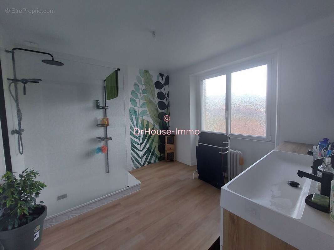 Maison 114 m² à Kernilis  - photo 32