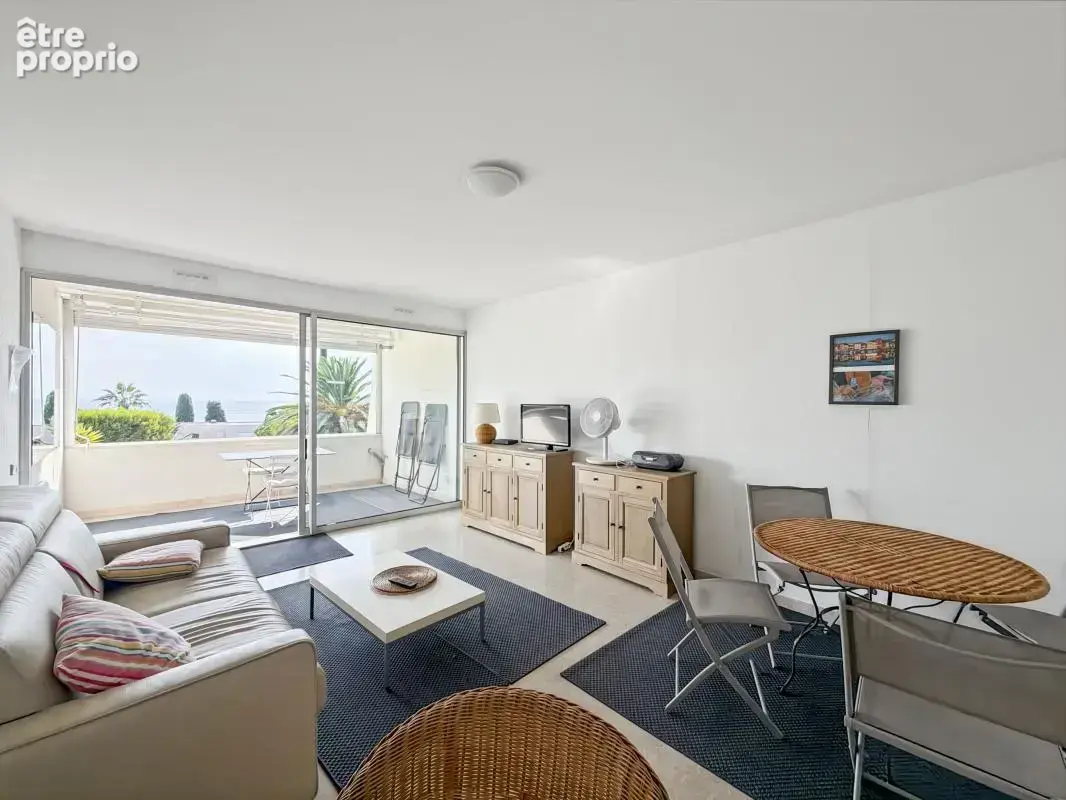 ** Magnifique 2 pièces - terrasse - vue mer - stationnement ** - photo 5