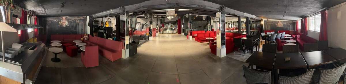 Commerce à VALLAURIS