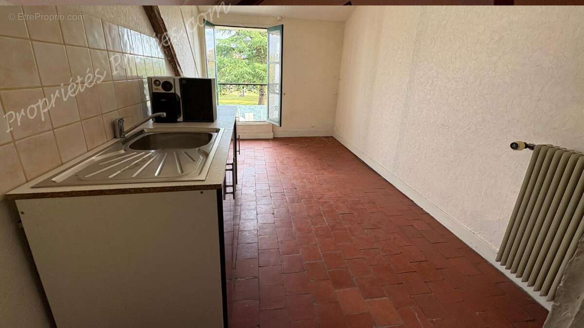 Maison à LES MONTILS