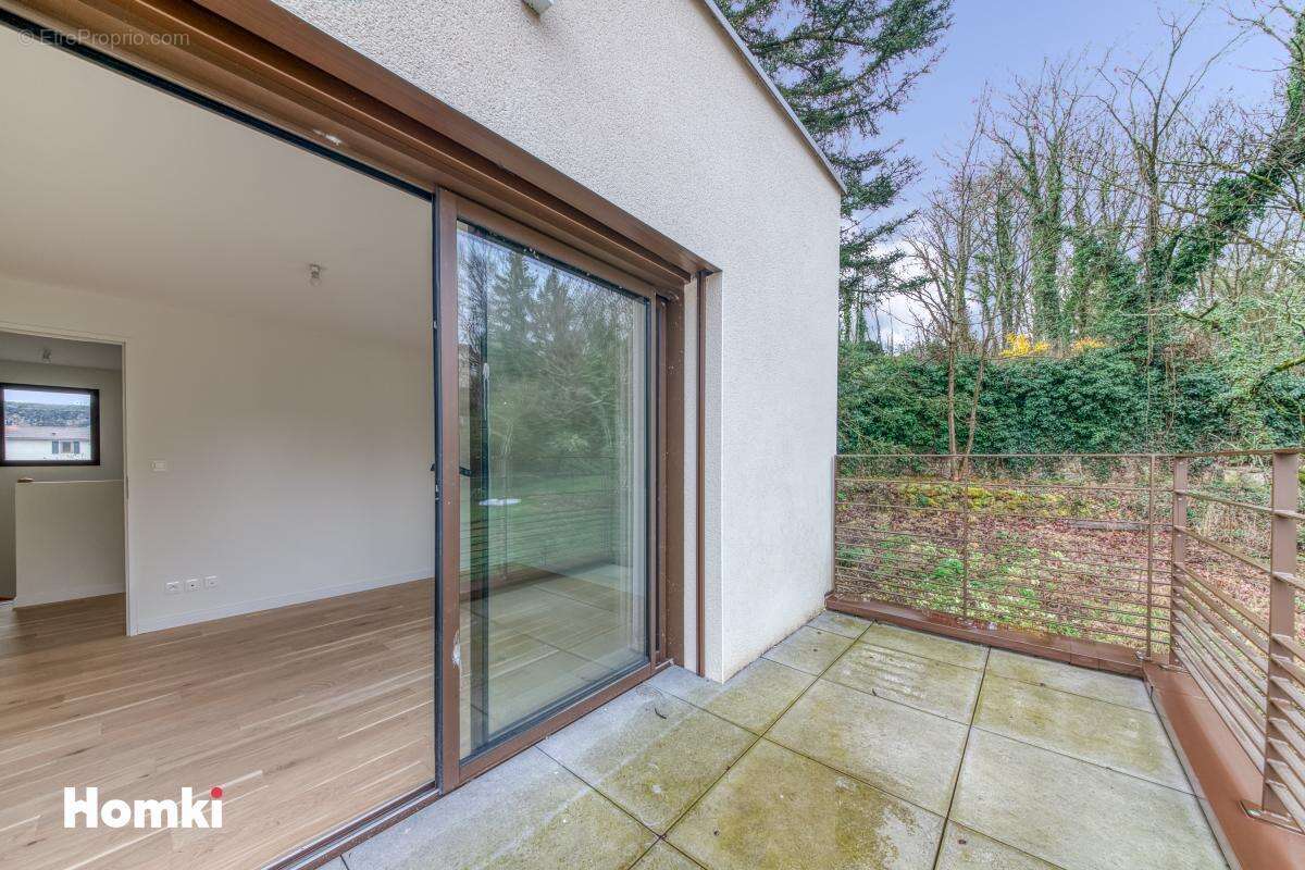 Maison à SAINTE-FOY-LES-LYON