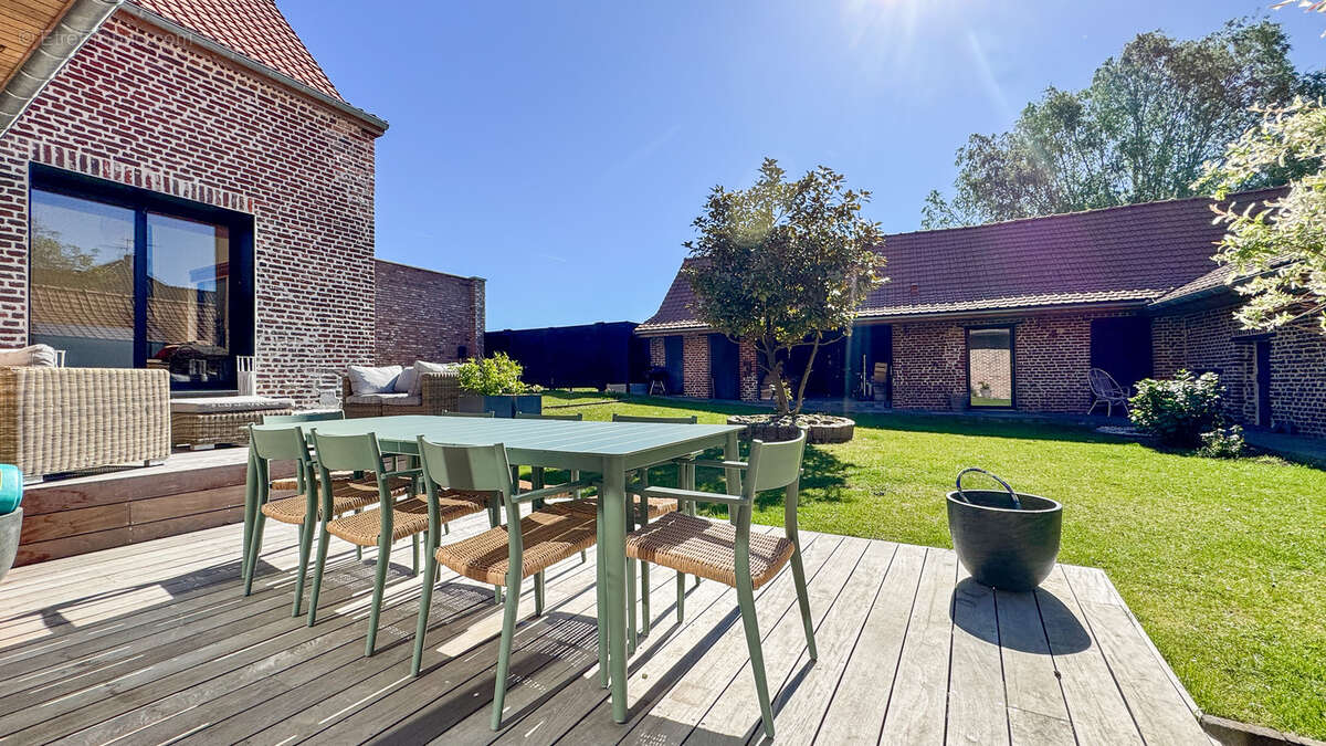 Maison à COUTICHES