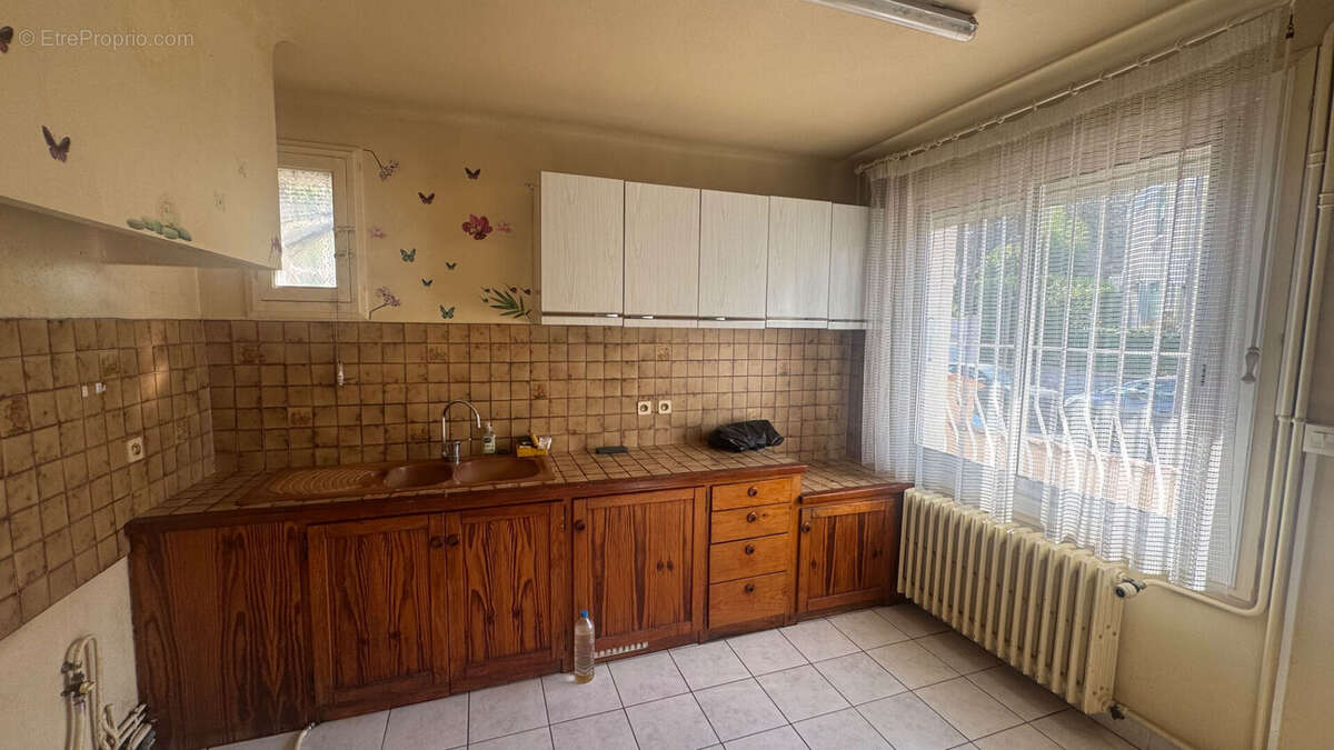 Maison de plain-pied avec garage dans le quartier Mion ? À 15 min à pied de la Comédie - photo 4