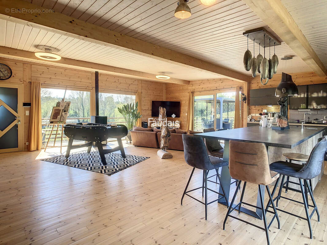 Maison à LA HAYE-D'ECTOT