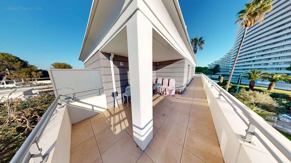 Appartement à VILLENEUVE-LOUBET