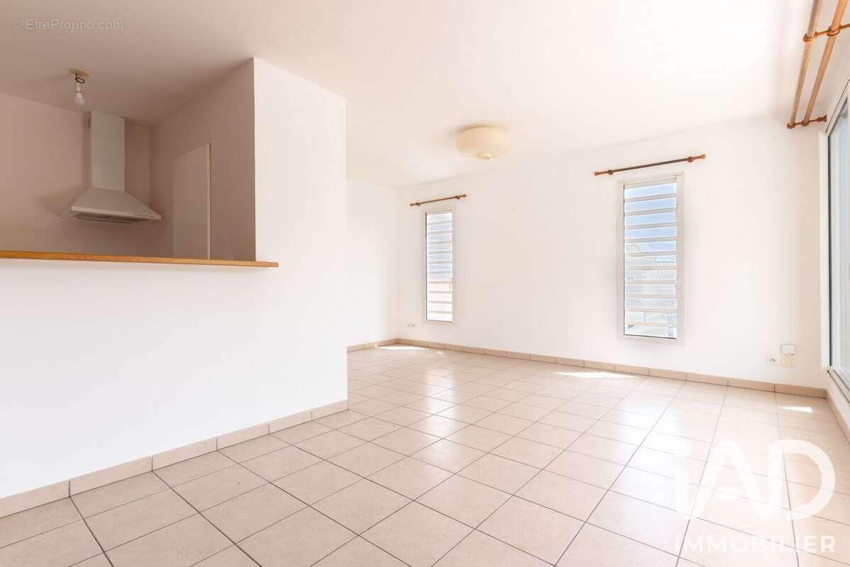 Appartement 46 m² à Saint-Denis  - photo 4
