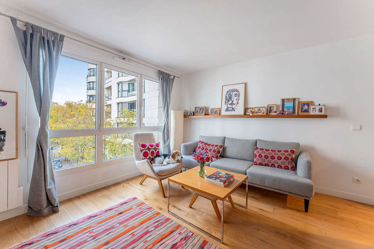 Appartement à PARIS-15E