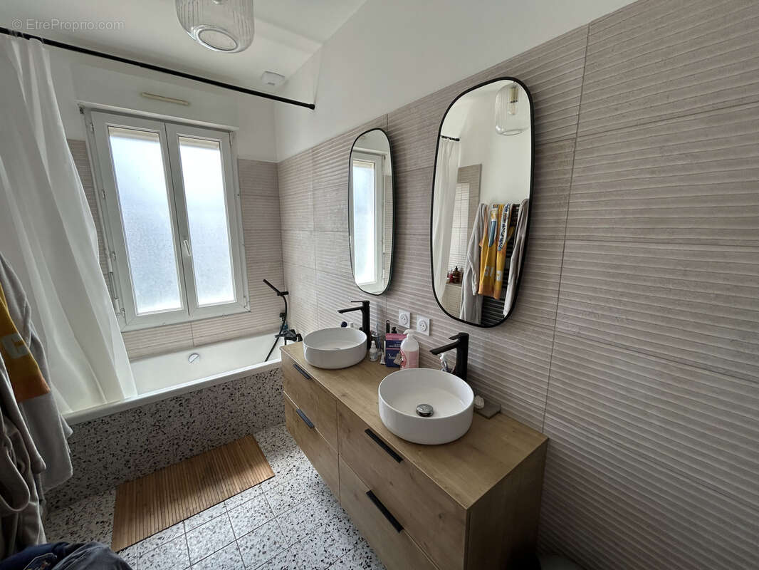 Maison à PUY-GUILLAUME