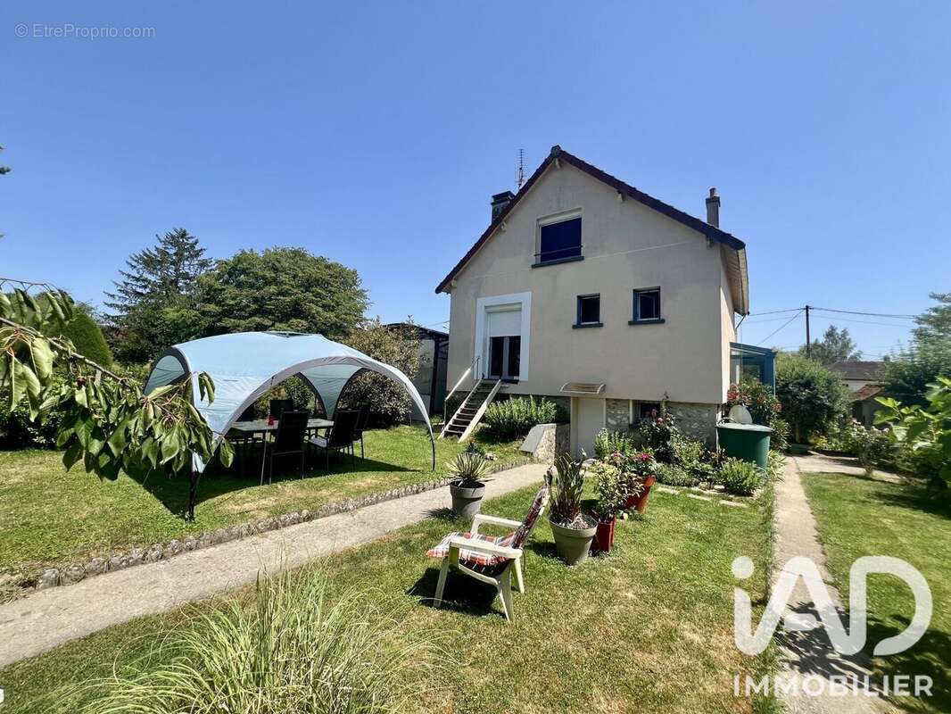Photo 2 - Maison à JOUY-SUR-MORIN