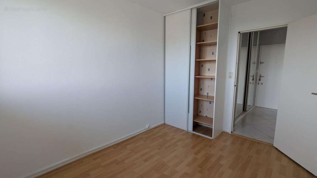 Belfort, appartement 89 m²  3 chambres  Garage  Cave  Deux balcons  Vue dégagée - photo 6